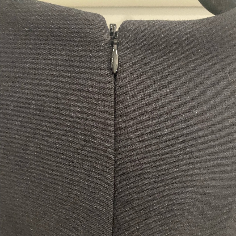Banana Republic Black Fitted Dress With Back Opening - Picture 3 of 5